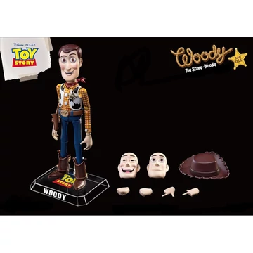 Disney Toy Story / Woody figura kiegészítőkkel,átalakítható mimikával  "Dynamic 8ction Heroes"