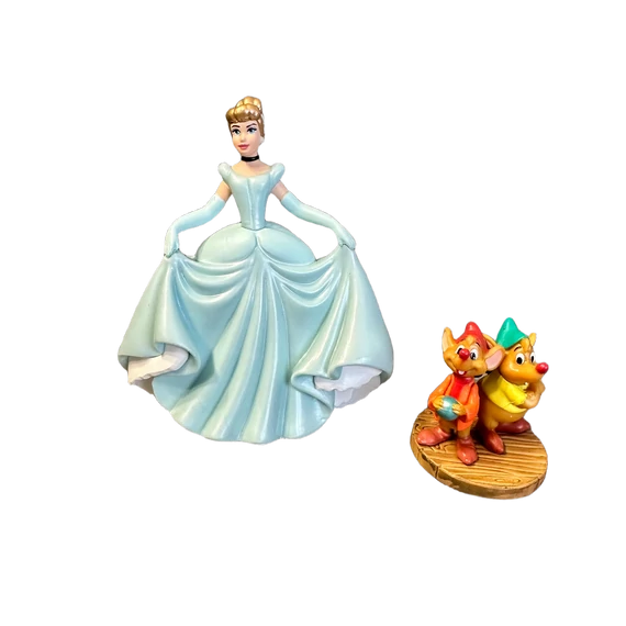 Disney Hamupipőke hercegnő és barátja figura 